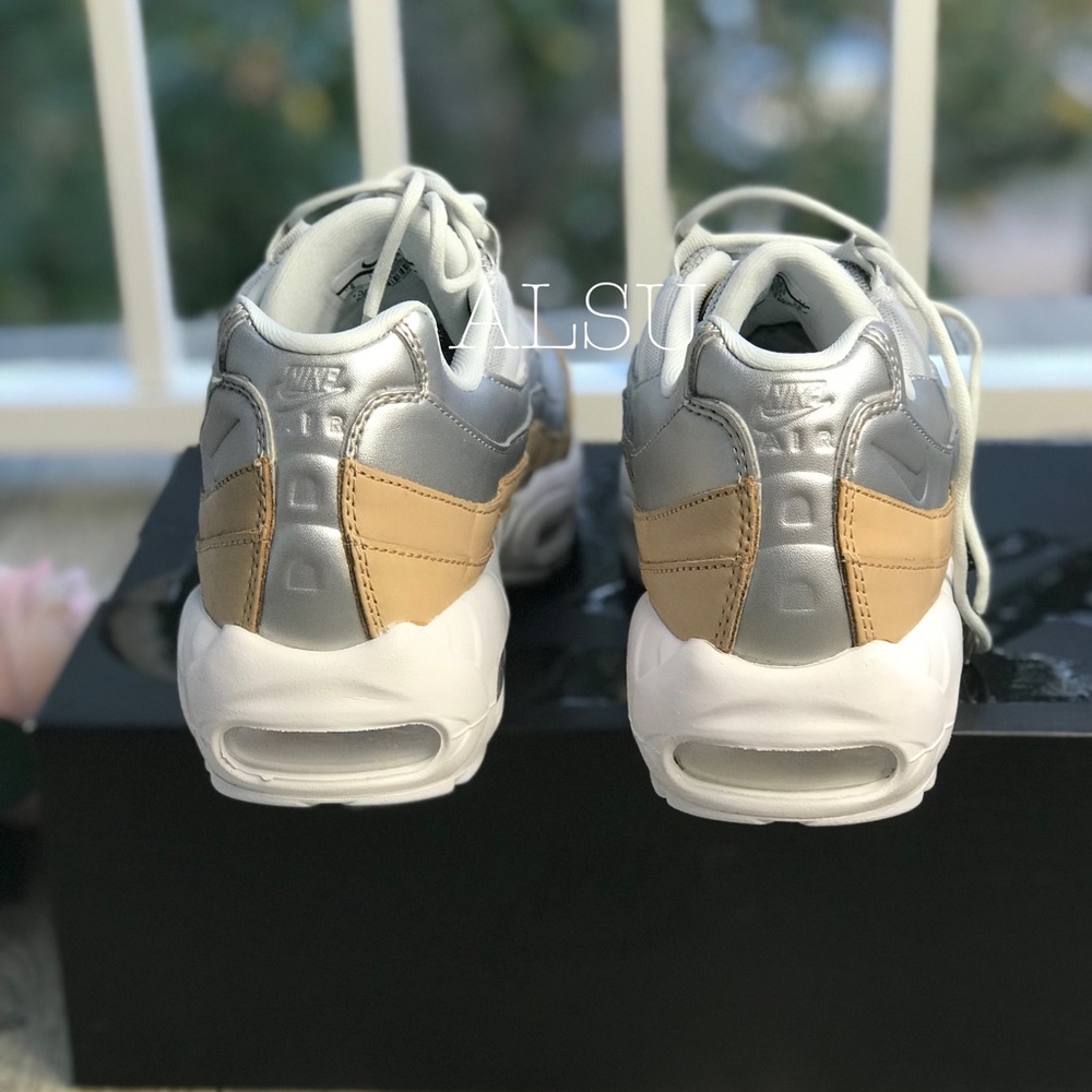 NWT Nike Air Max 95 SE PRM Pure Platinum WMNS - Picture 4 of 8